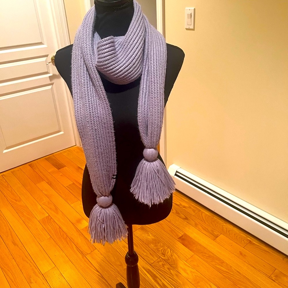 Gap Lavender Knit Scarf with Tassels